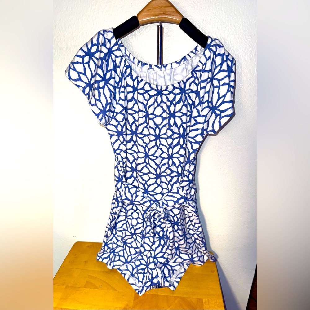Vineyard Vines blue and white romper with tie in front, size 10-12